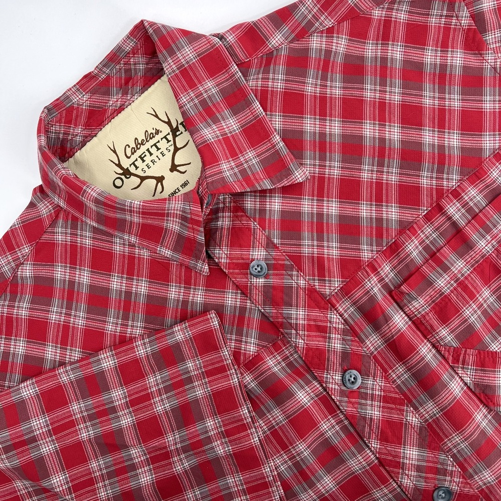 CABELA'S Outfitter Series Men's M* Red Plaid Nylon Short-Sleeve Button-Up Shirt